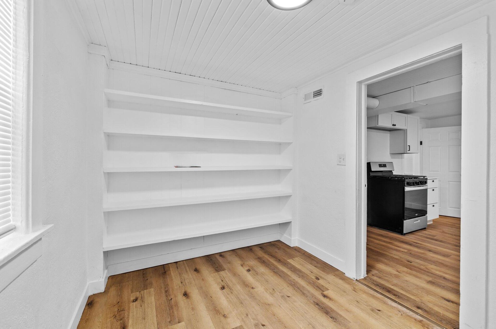 2953 11 St, Milwaukee WI 53215-3813 exterior