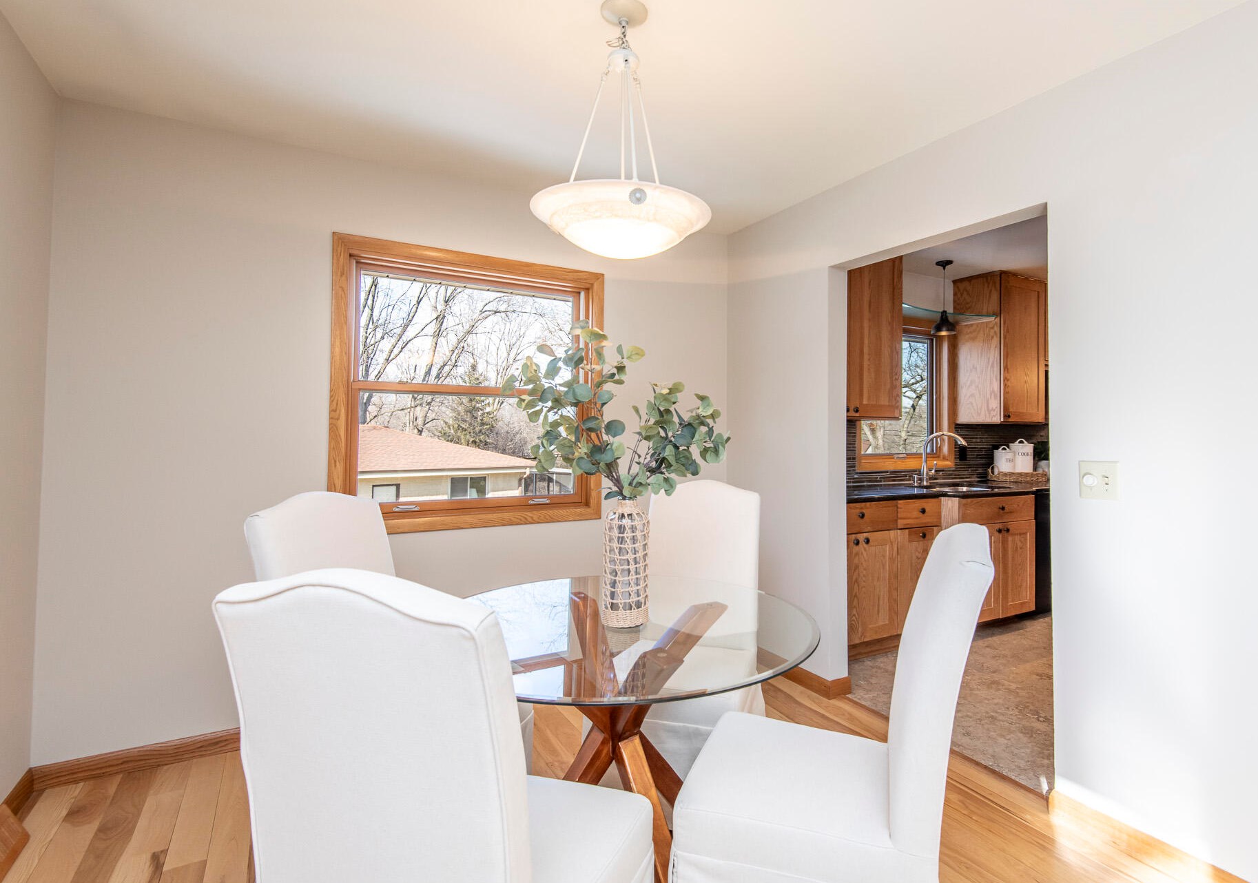 3220 Ventura Dr, Waukesha WI  53151-4269 exterior