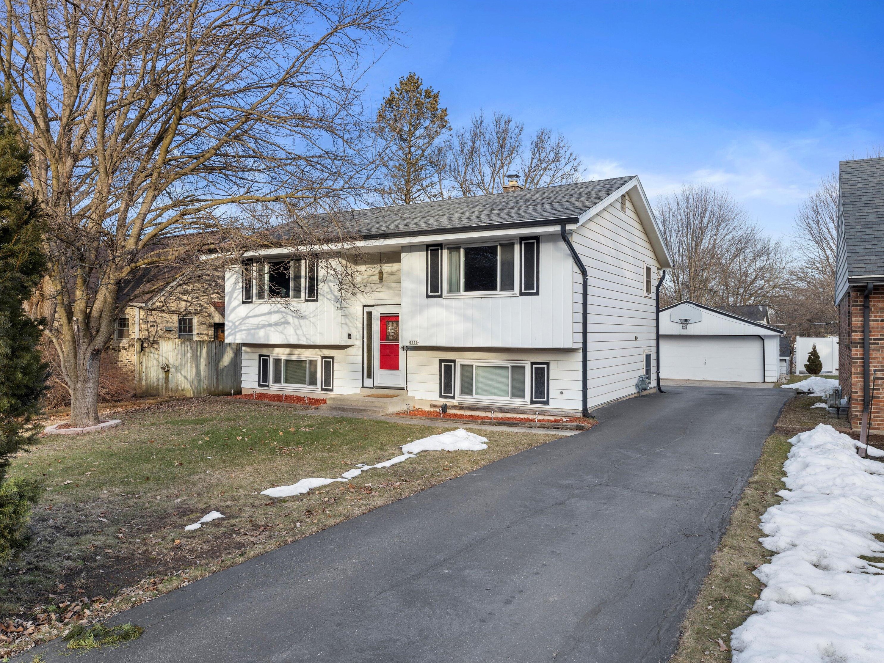 1110 124th St, Milwaukee WI  53226-3319 exterior