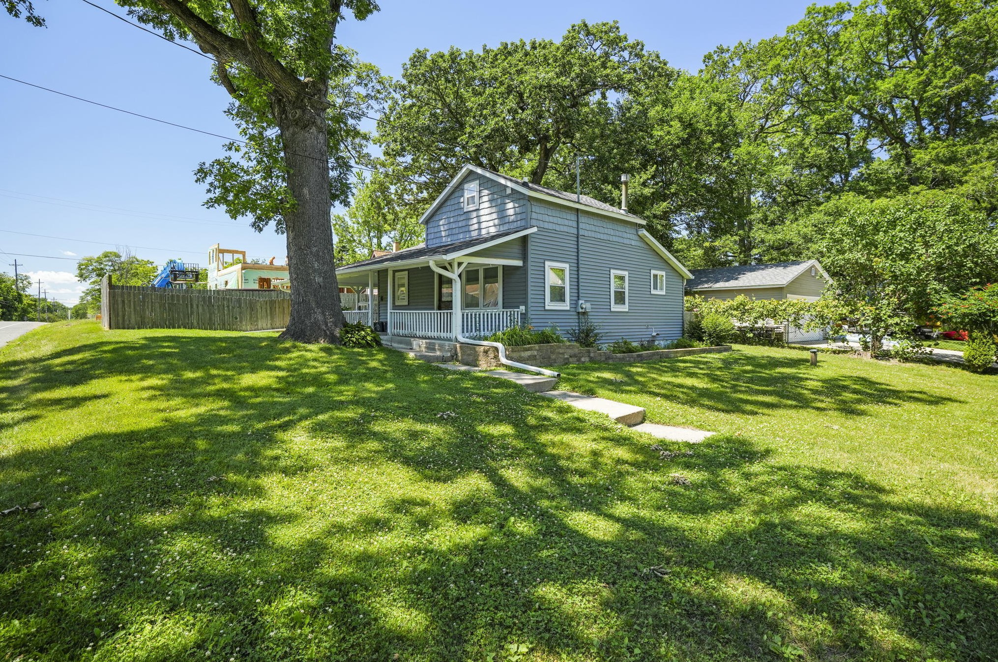 4305 Shore Dr, Delavan WI  53115-3407 exterior