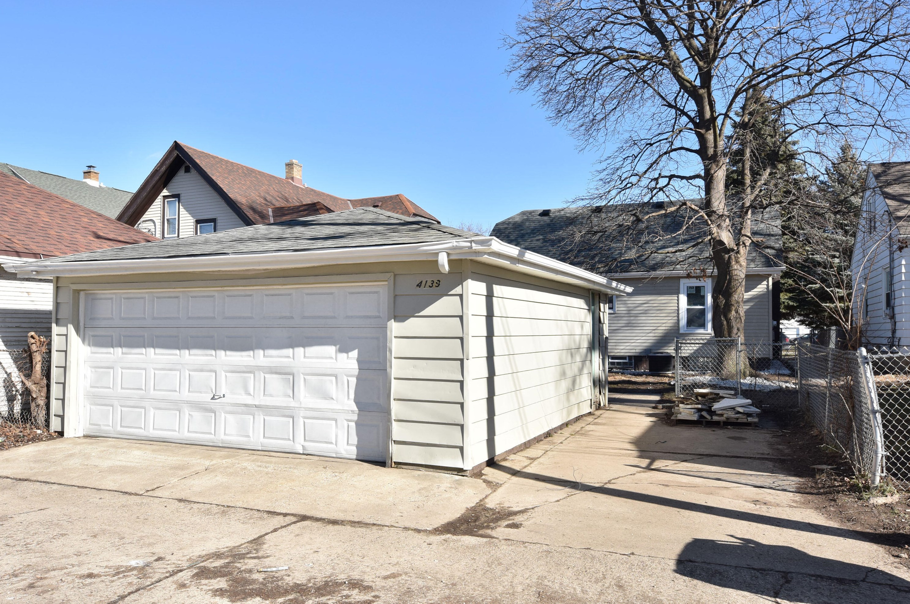 4139 48th St, Milwaukee WI  53216-1544 exterior