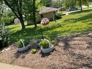 3722 Mary Ann Dr, Hales Corners WI  53132-9319 exterior