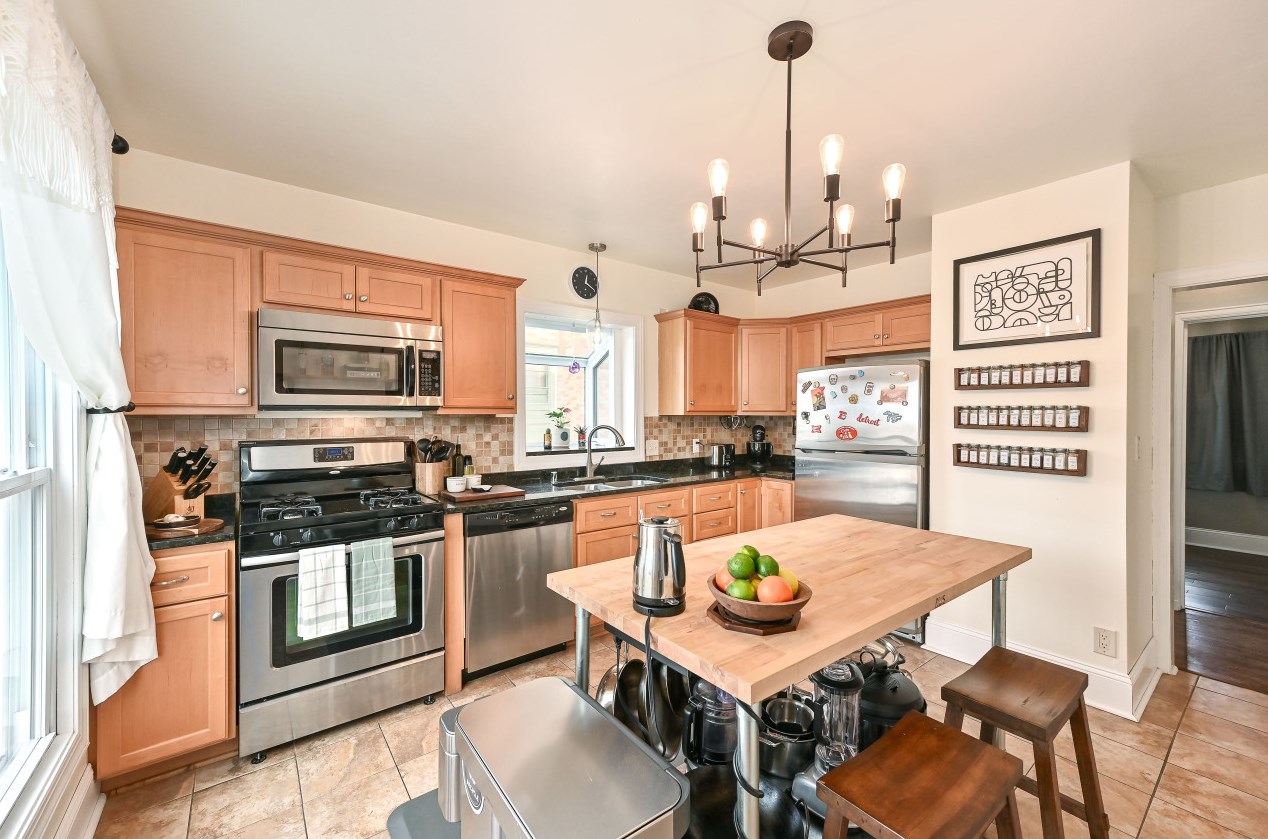 2998 70th St, Milwaukee WI  53210-1225 exterior