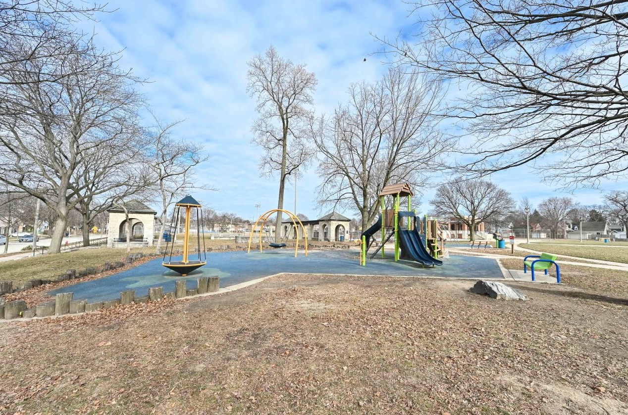 2998 70th St, Milwaukee WI  53210-1225 exterior