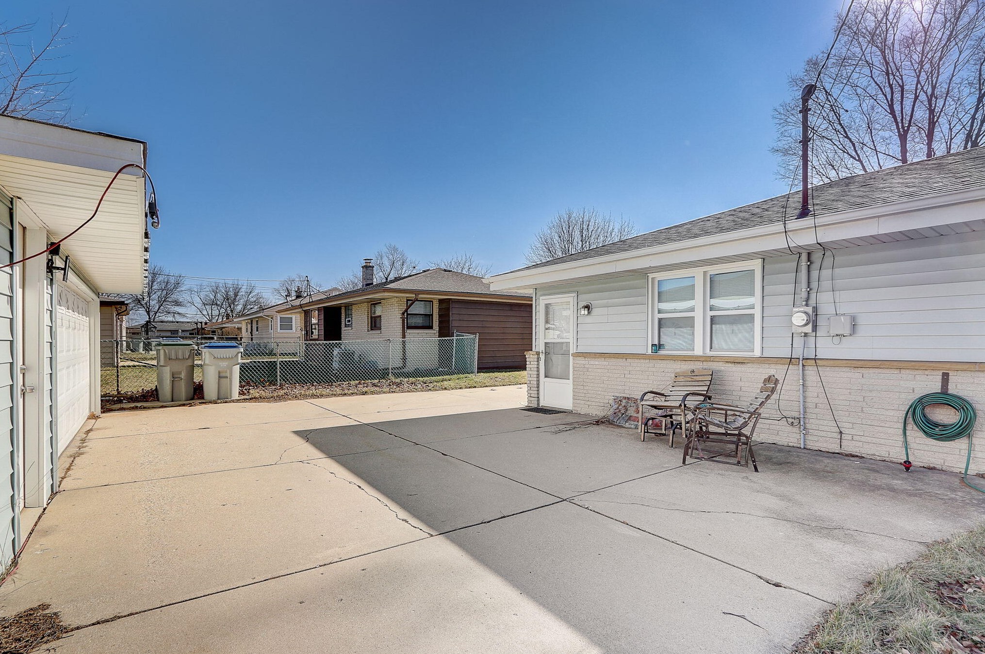 8100 Casper St, Milwaukee WI  53223-5537 exterior