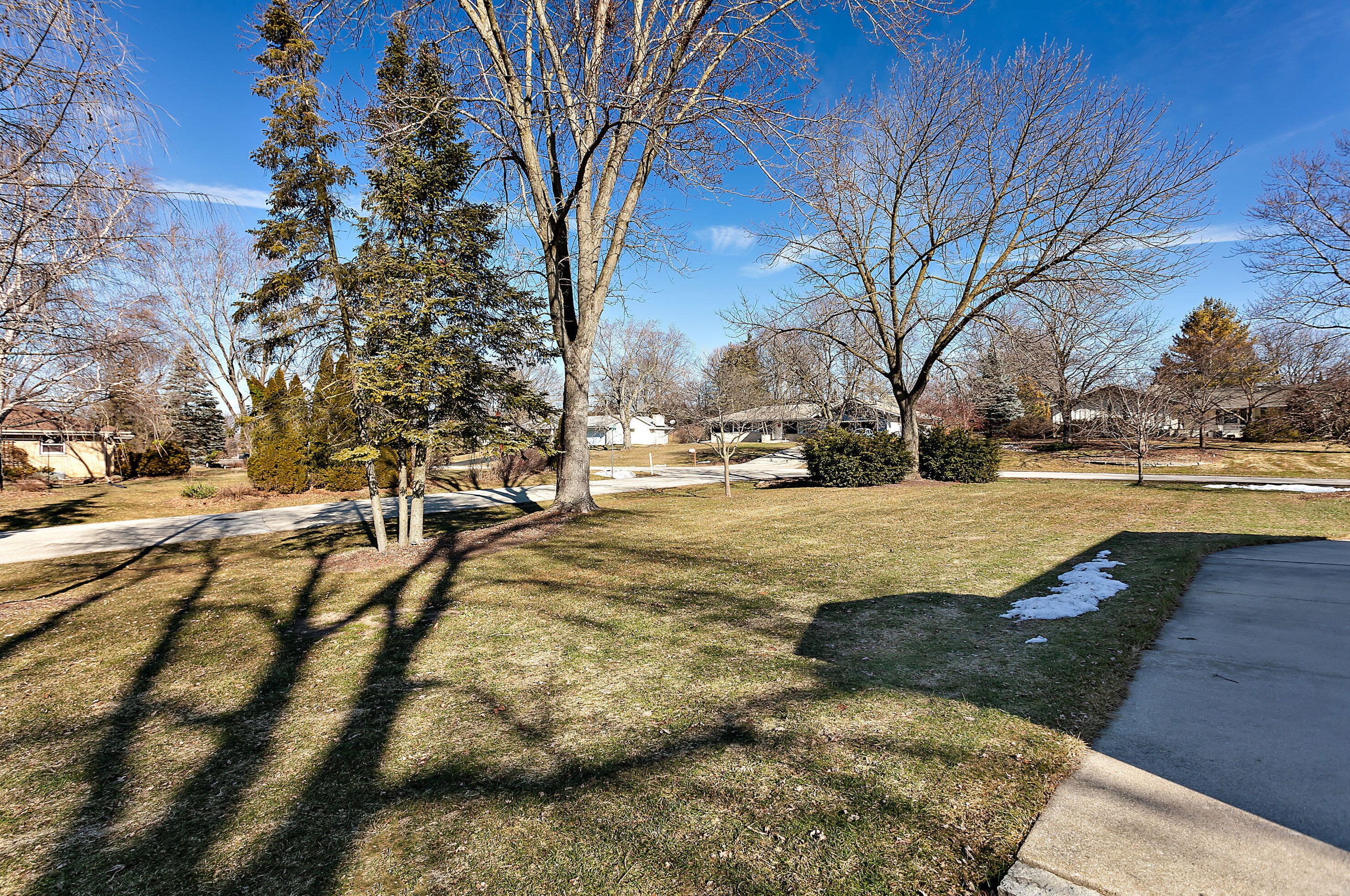 4515 Coral Dr, Brookfield WI  53045-1326 exterior