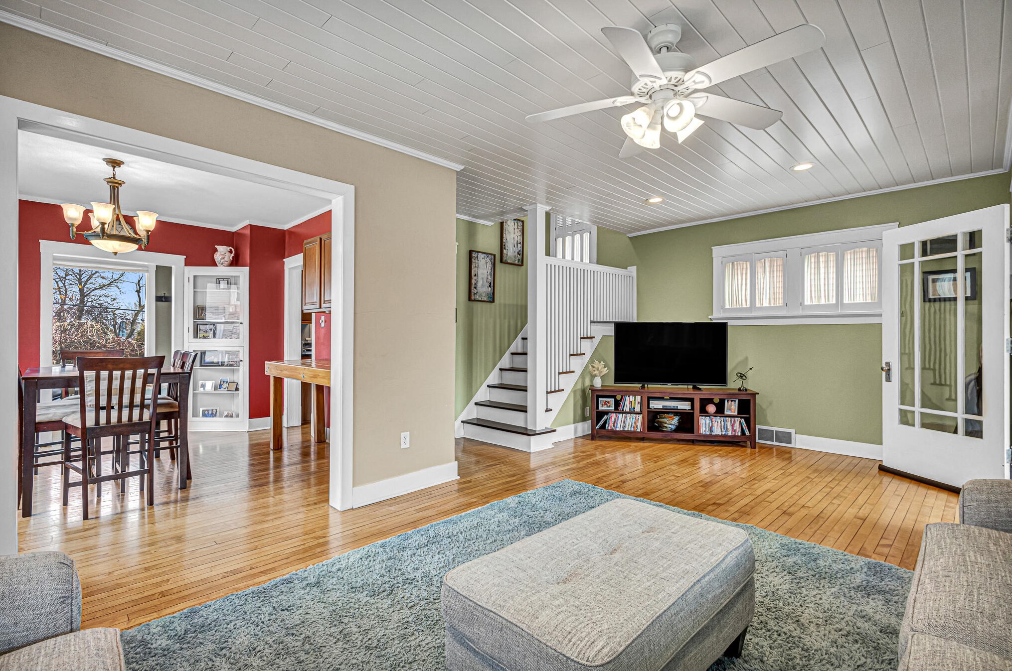 710 Pine St, Manitowoc WI  54220-2825 exterior