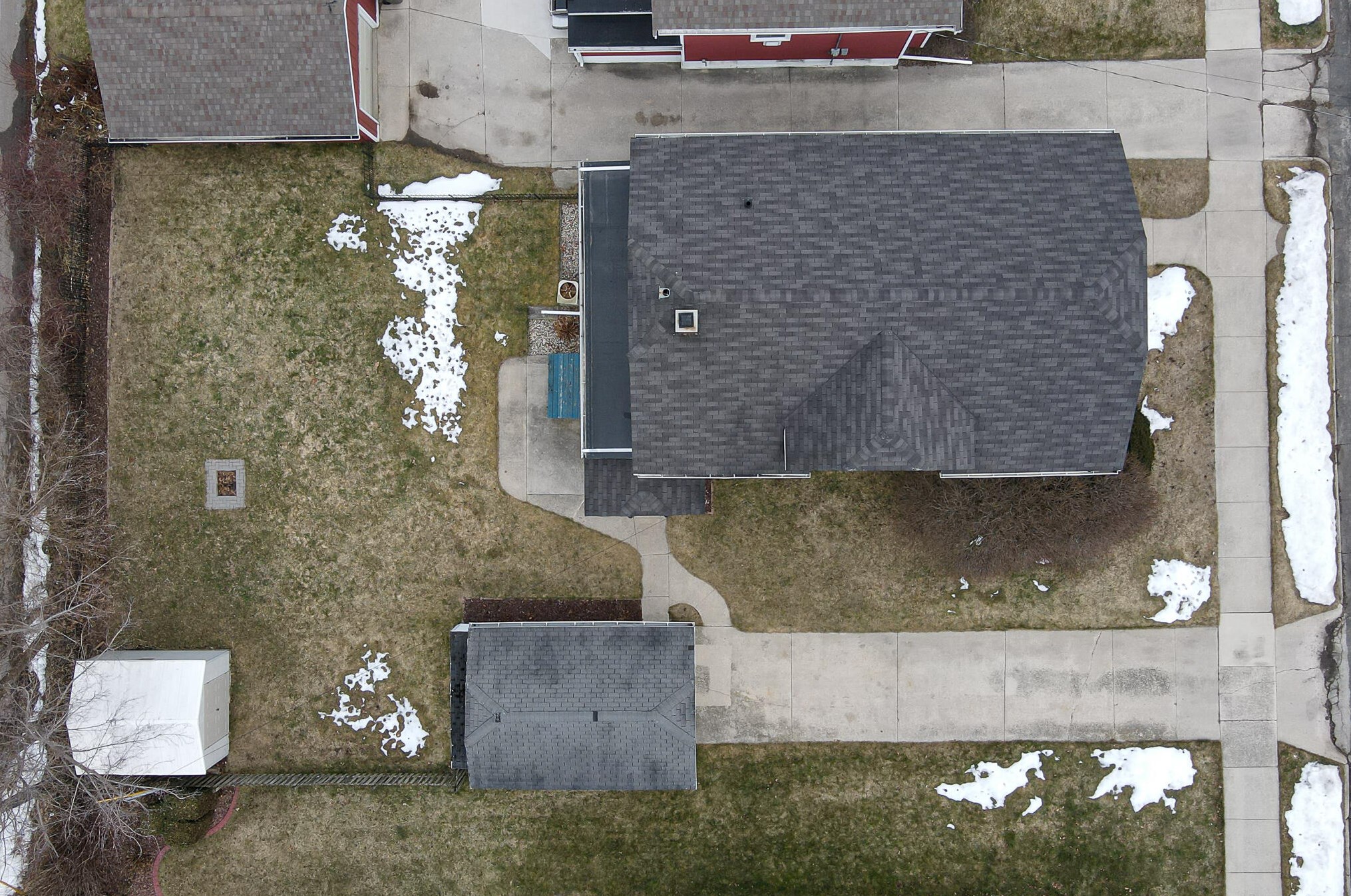 710 Pine St, Manitowoc WI  54220-2825 exterior