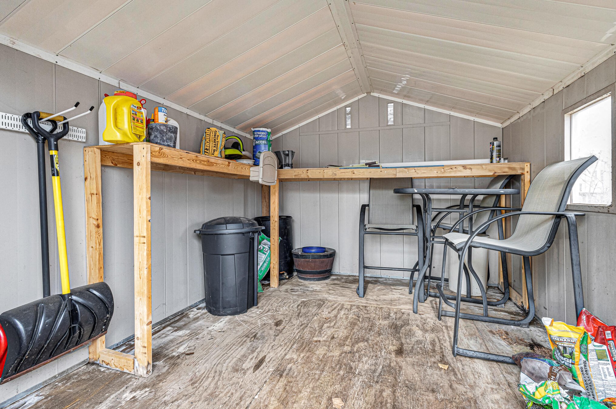 710 Pine St, Manitowoc WI  54220-2825 exterior