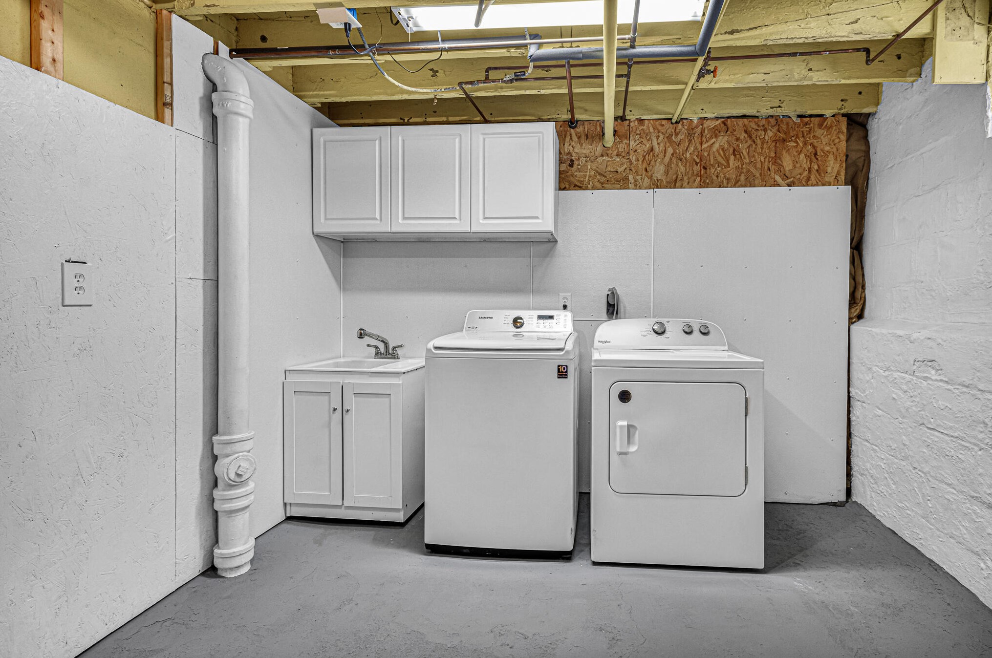 710 Pine St, Manitowoc WI  54220-2825 exterior