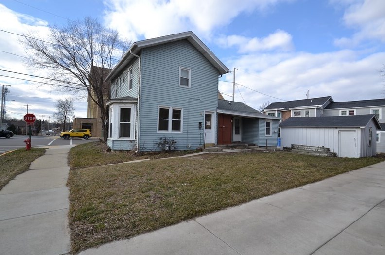 401 4th St, Watertown WI  53094-3866 exterior