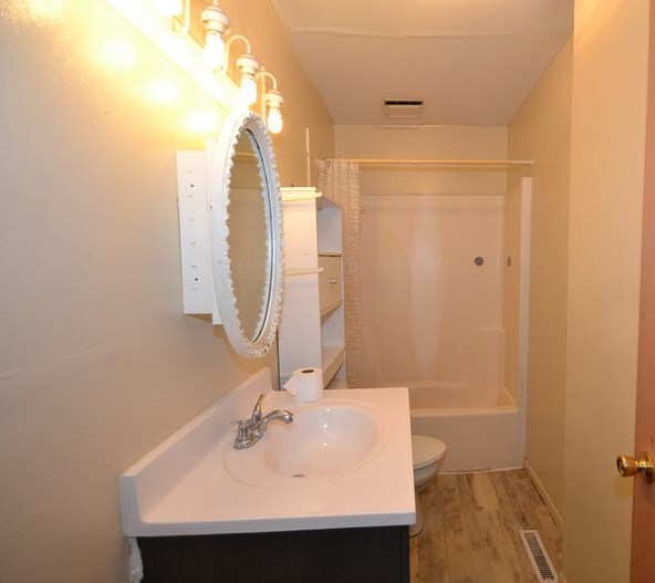 401 4th St, Watertown WI  53094-3866 exterior