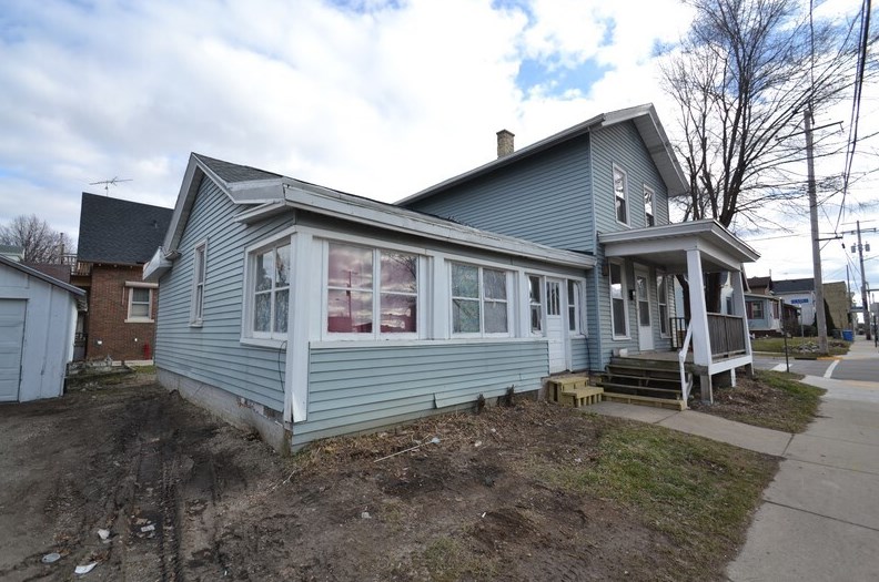 401 4th St, Watertown WI  53094-3866 exterior
