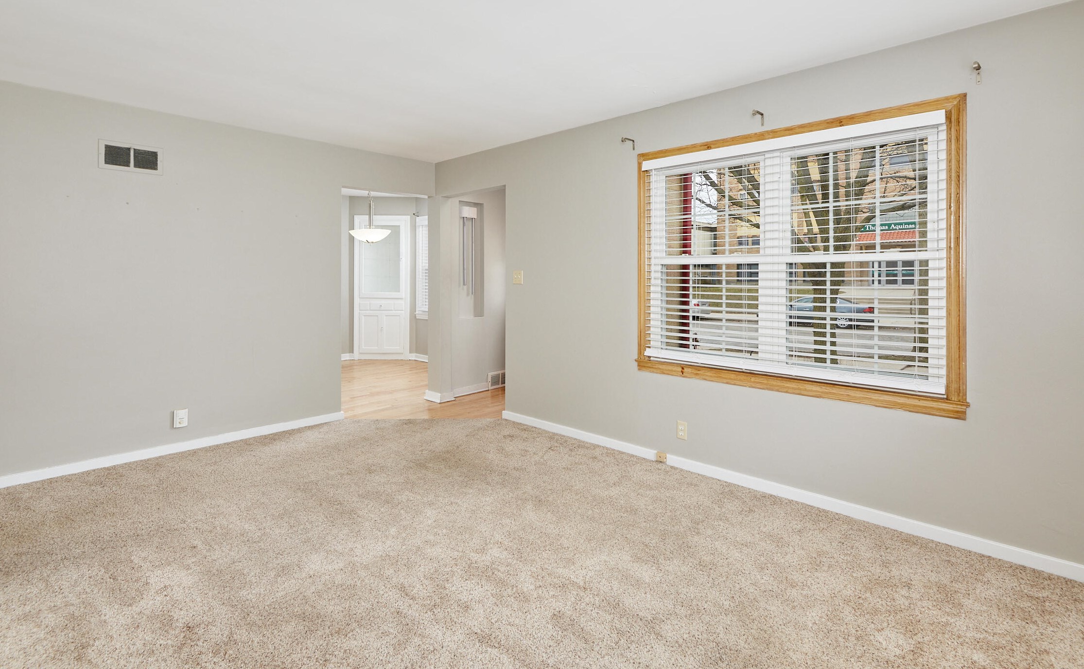 338 Norwich St, Milwaukee WI  53207-4416 exterior