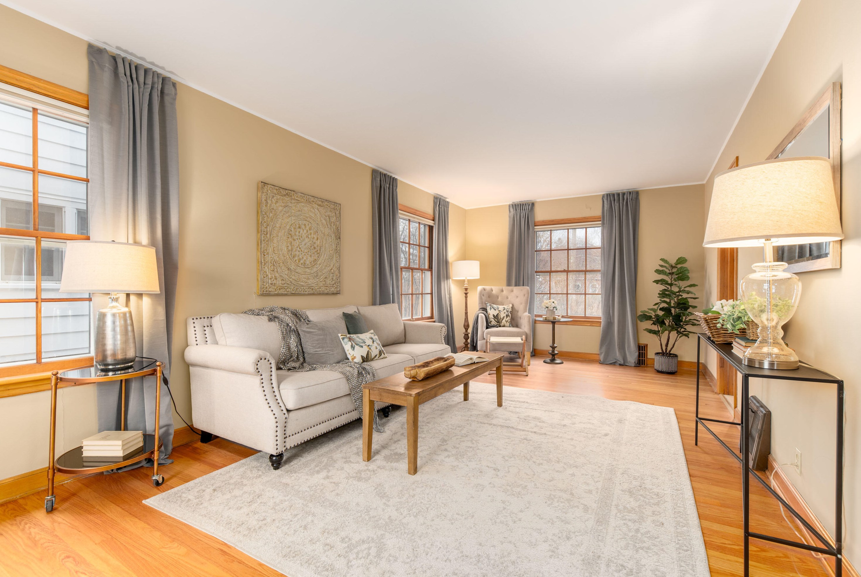 2572 73 St, Milwaukee WI 53213-1214 exterior