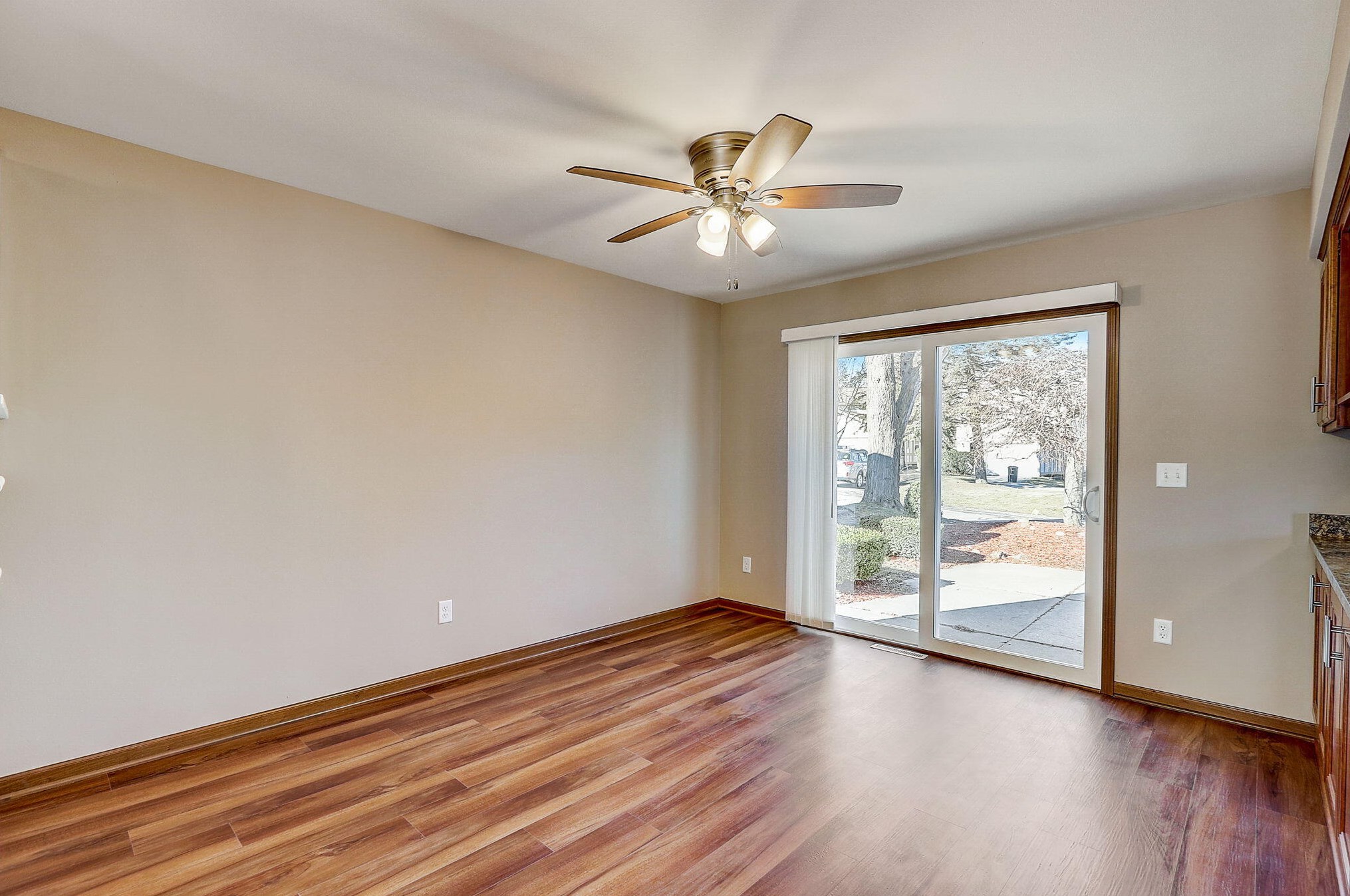 5281 Somerset Ln, Milwaukee WI 53221-3223 exterior