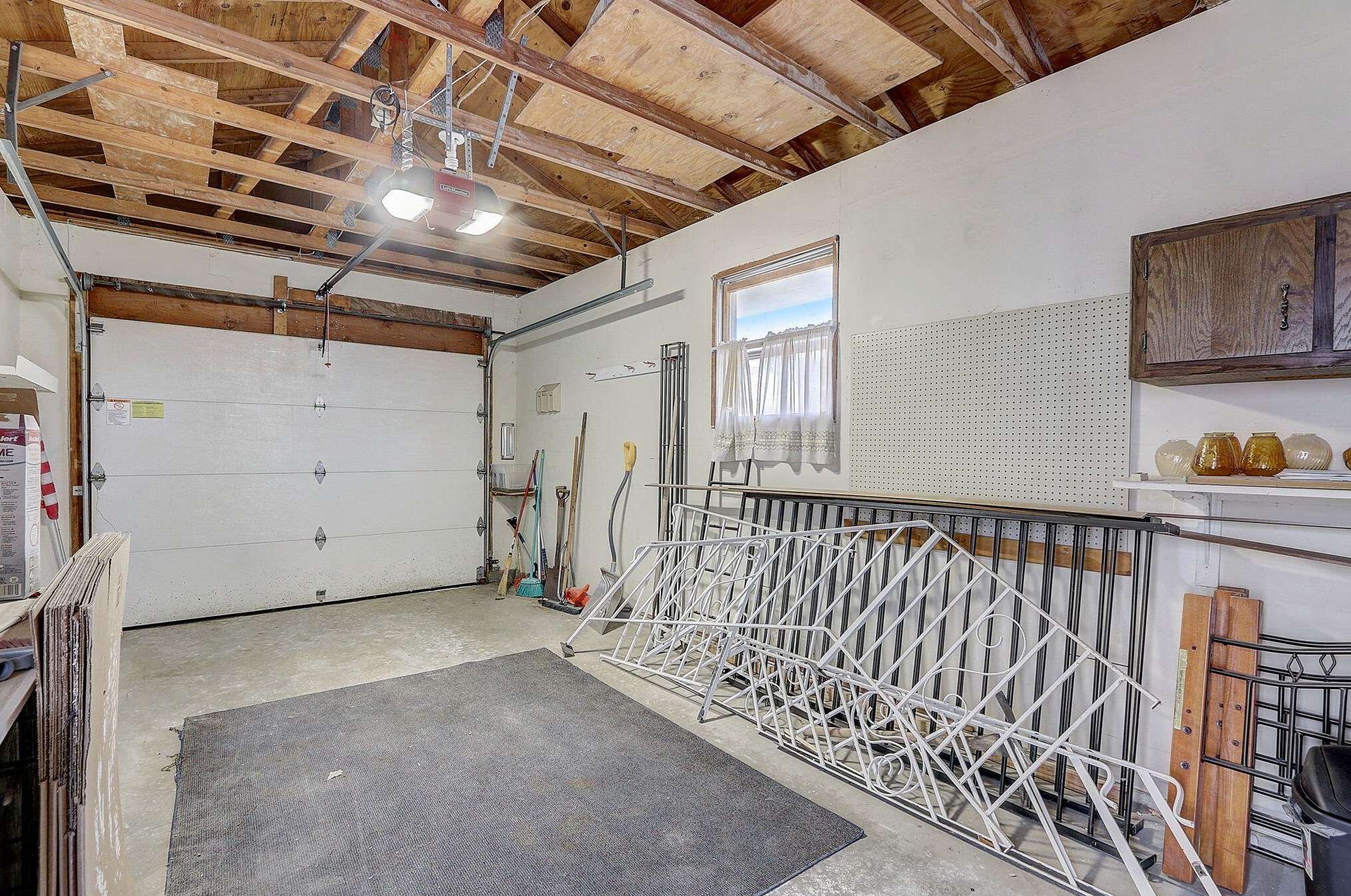 5281 Somerset Ln, Milwaukee WI 53221-3223 exterior