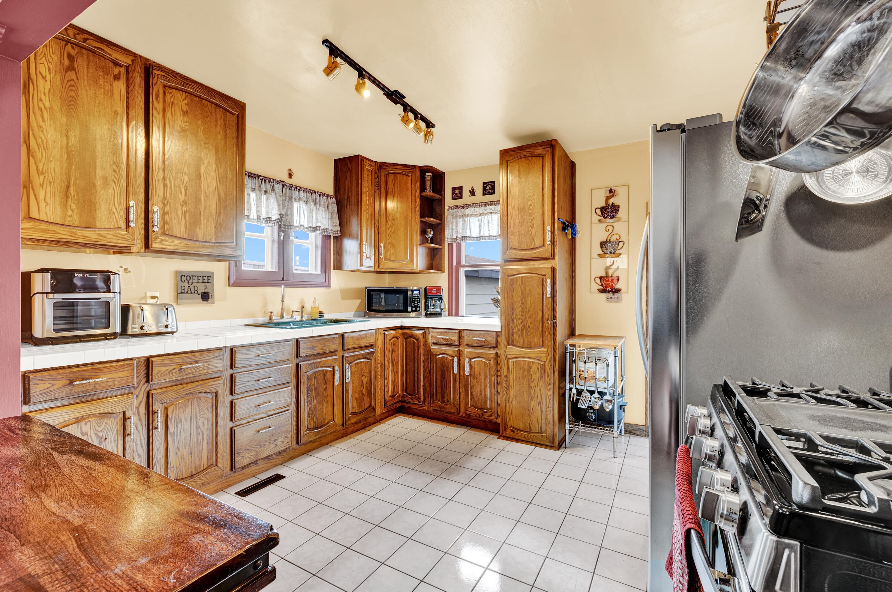 1365 98, Milwaukee WI 53214-2641 exterior