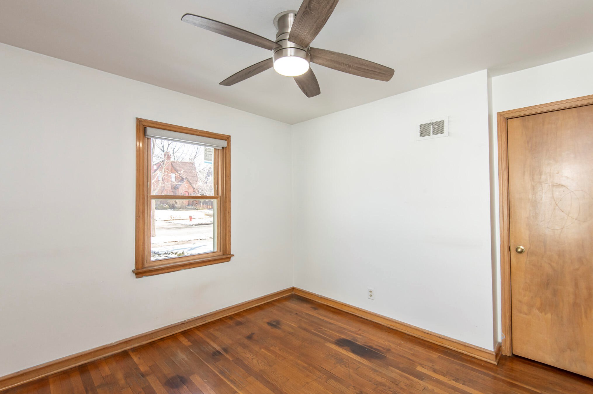 2559 67, Milwaukee WI 53219-0026 exterior