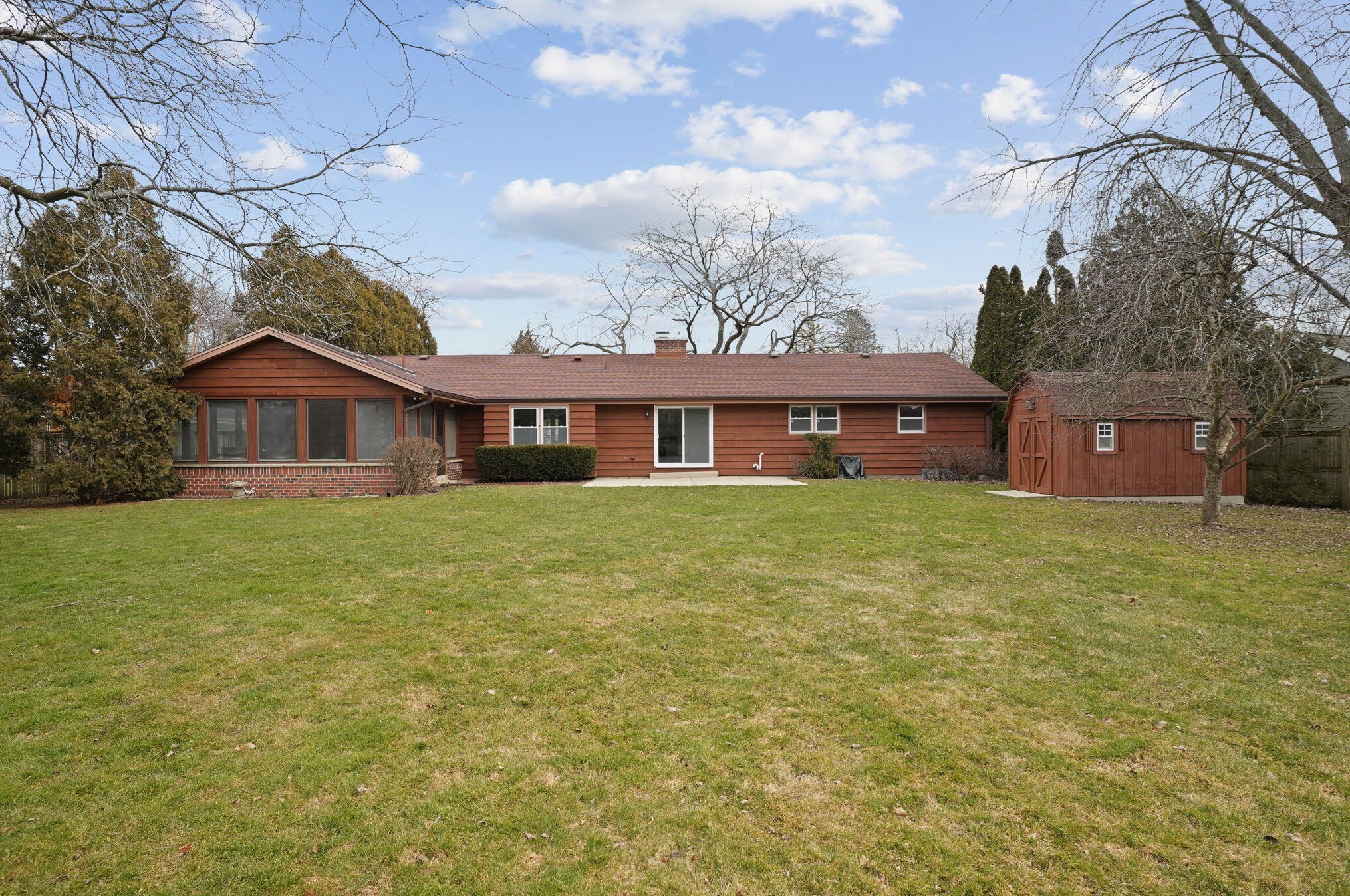3776 Bay Dr, Racine WI  53402-3628 exterior