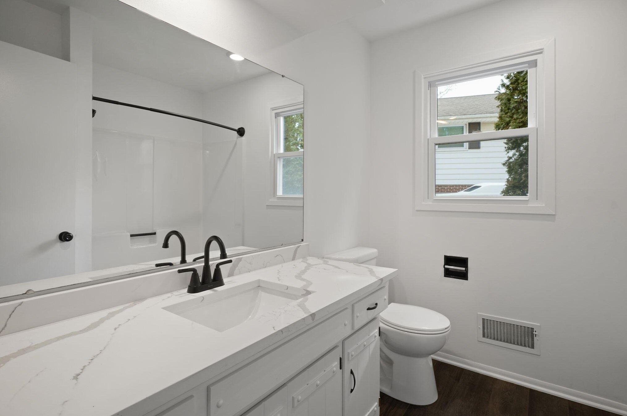 3776 Bay Dr, Racine WI  53402-3628 exterior
