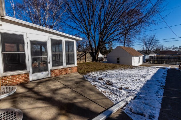 3912 60th St, Milwaukee WI  53220-2512 exterior