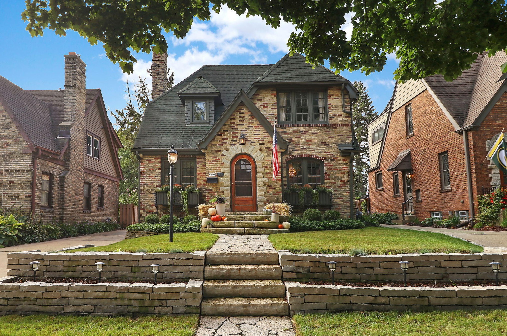 6309 Mckinley Ave, Milwaukee WI 53213-2951 exterior