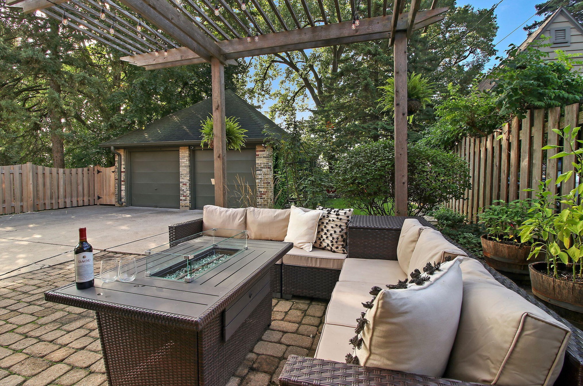 6309 Mckinley Ave, Milwaukee WI 53213-2951 exterior