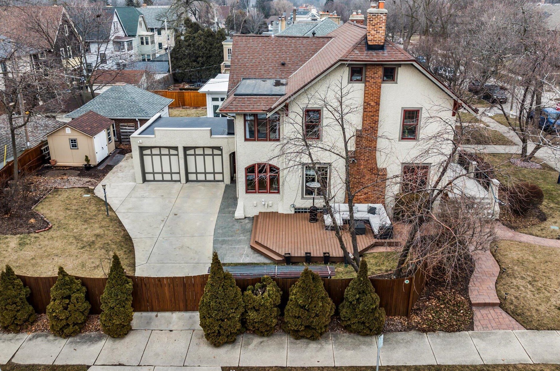 3405 Hackett Ave, Milwaukee WI  53211-2946 exterior