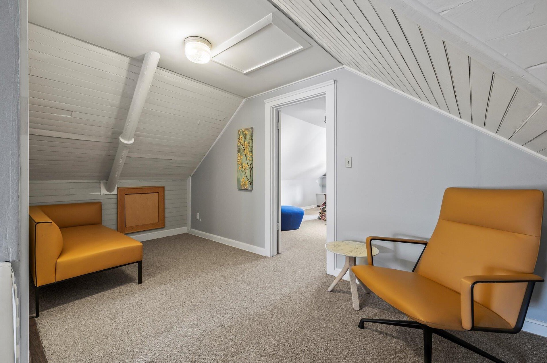 3405 Hackett Ave, Milwaukee WI  53211-2946 exterior