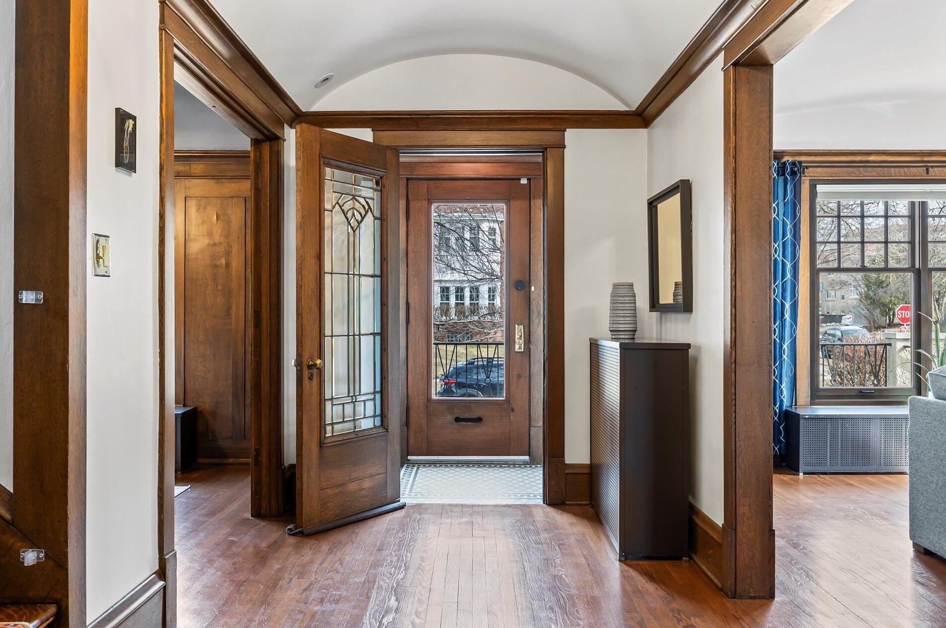 3405 Hackett Ave, Milwaukee WI  53211-2946 exterior