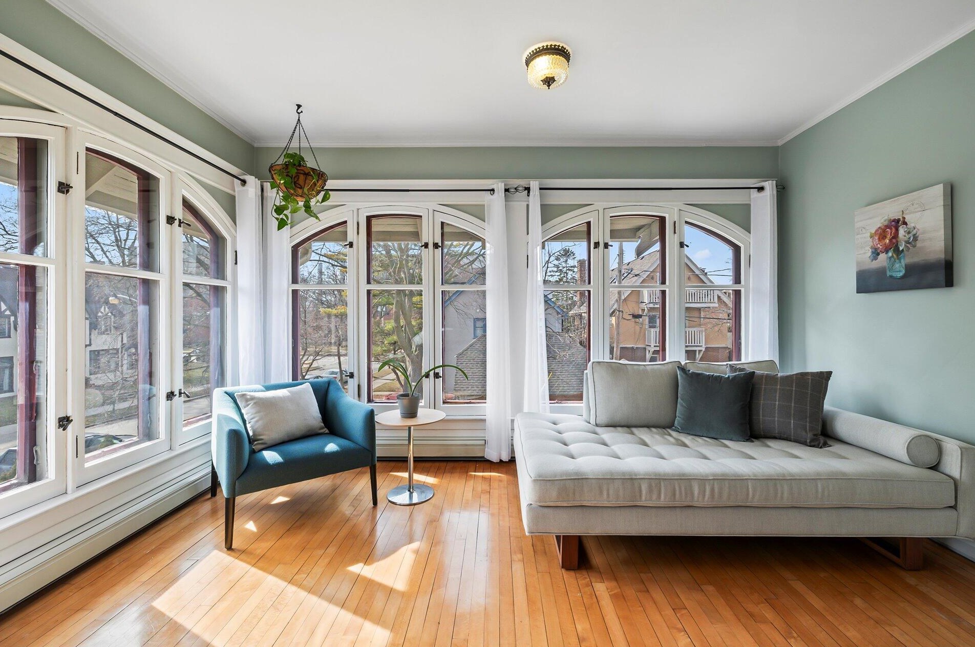 3405 Hackett Ave, Milwaukee WI  53211-2946 exterior