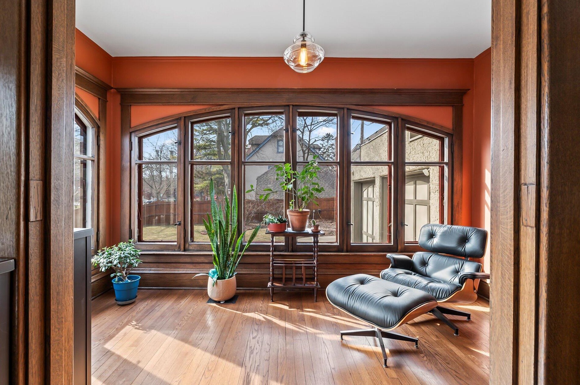 3405 Hackett Ave, Milwaukee WI  53211-2946 exterior