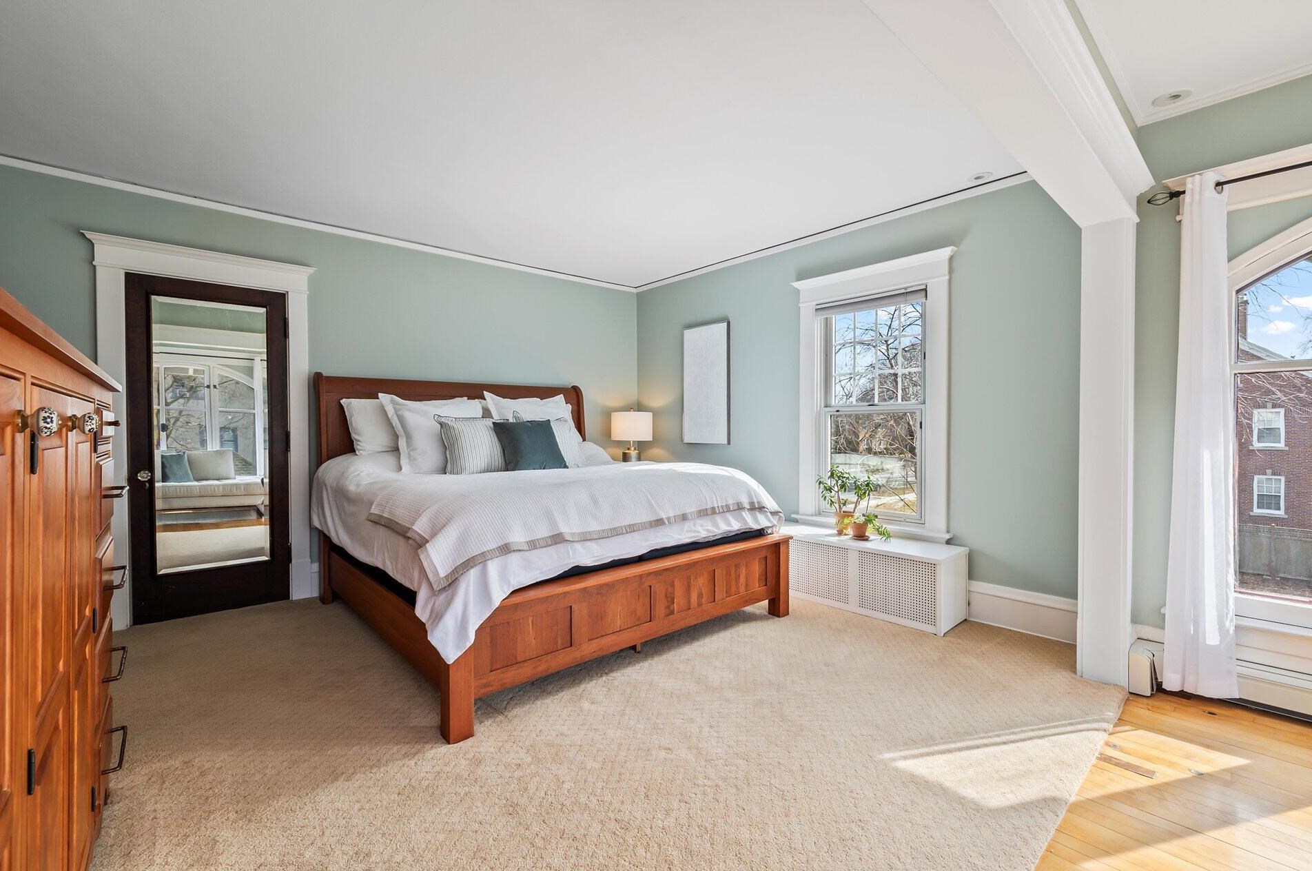 3405 Hackett Ave, Milwaukee WI  53211-2946 exterior