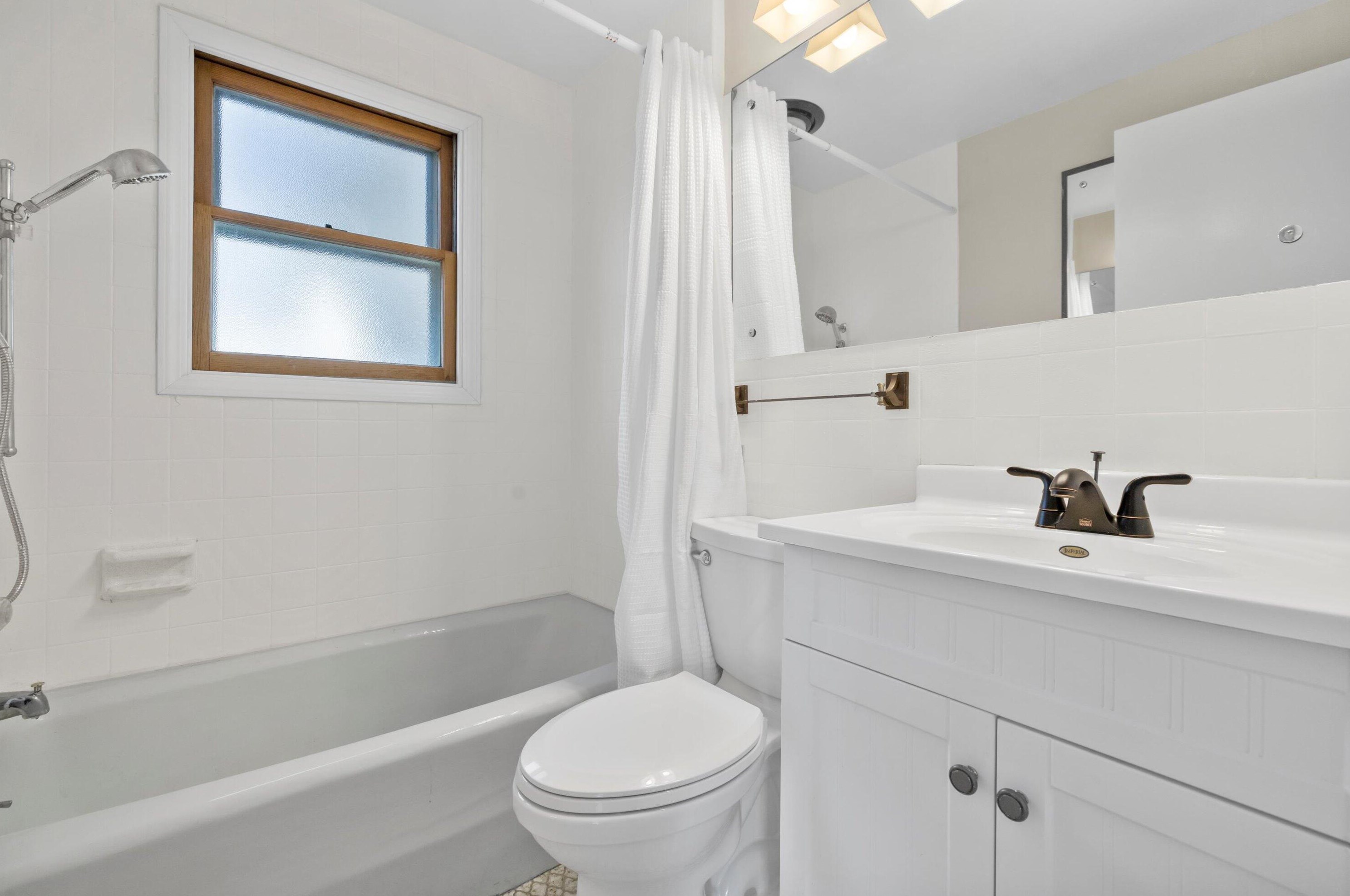 7209 35th Ave, Kenosha WI  53142-3951 exterior