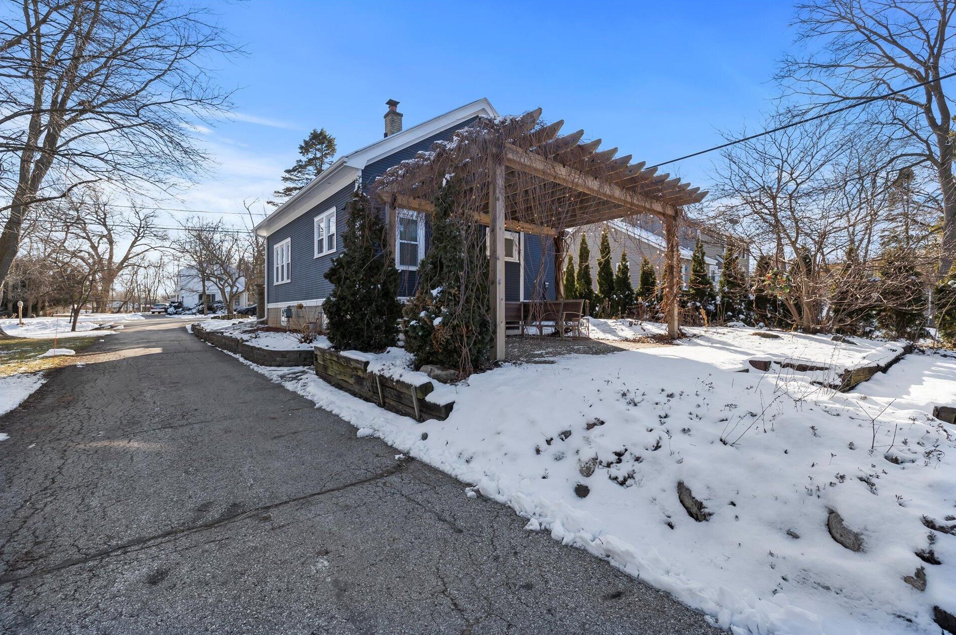 4140 Fountain Ave, Milwaukee WI  53209-1716 exterior