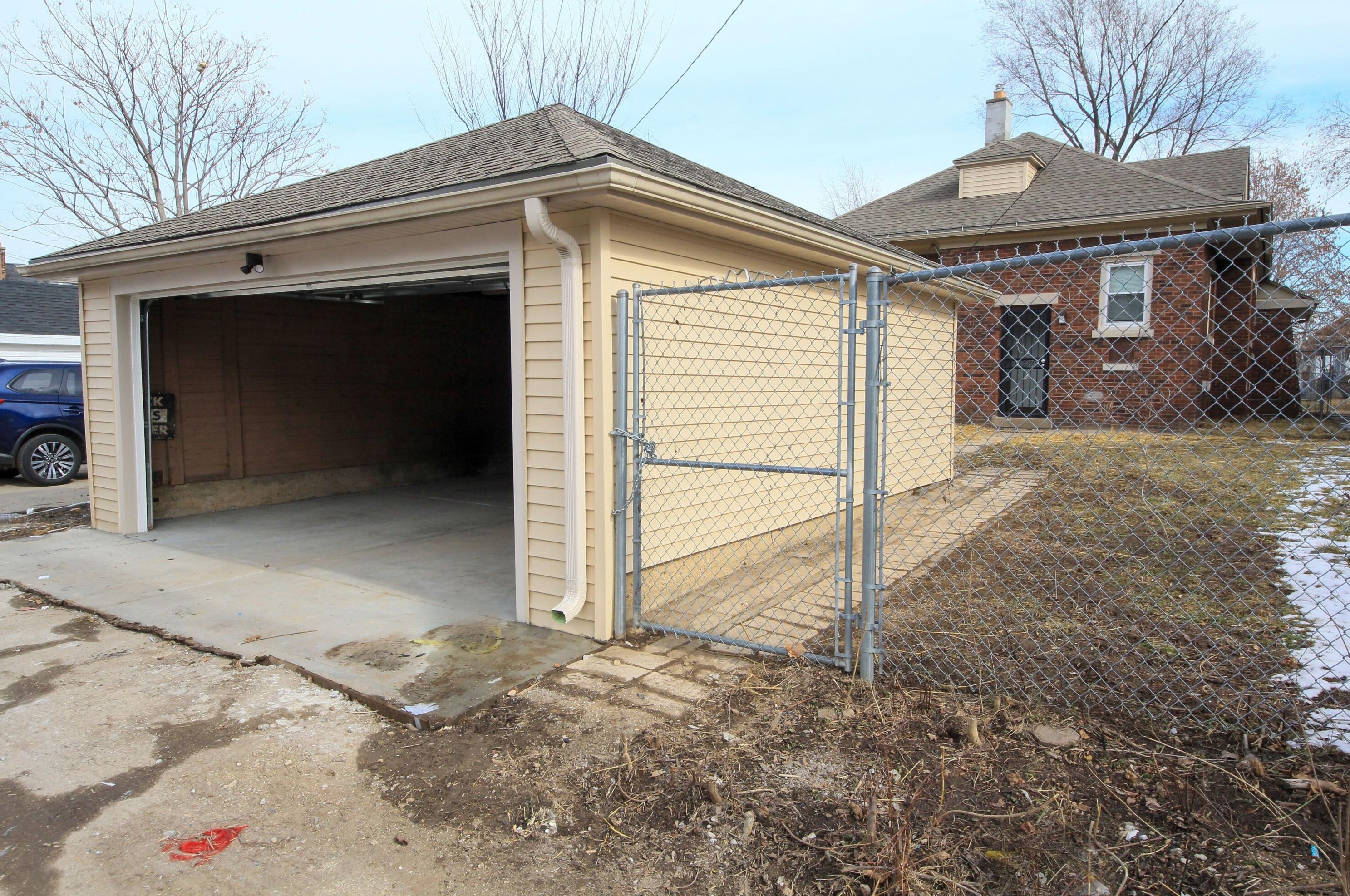 2667 46th St, Milwaukee WI  53210-2405 exterior