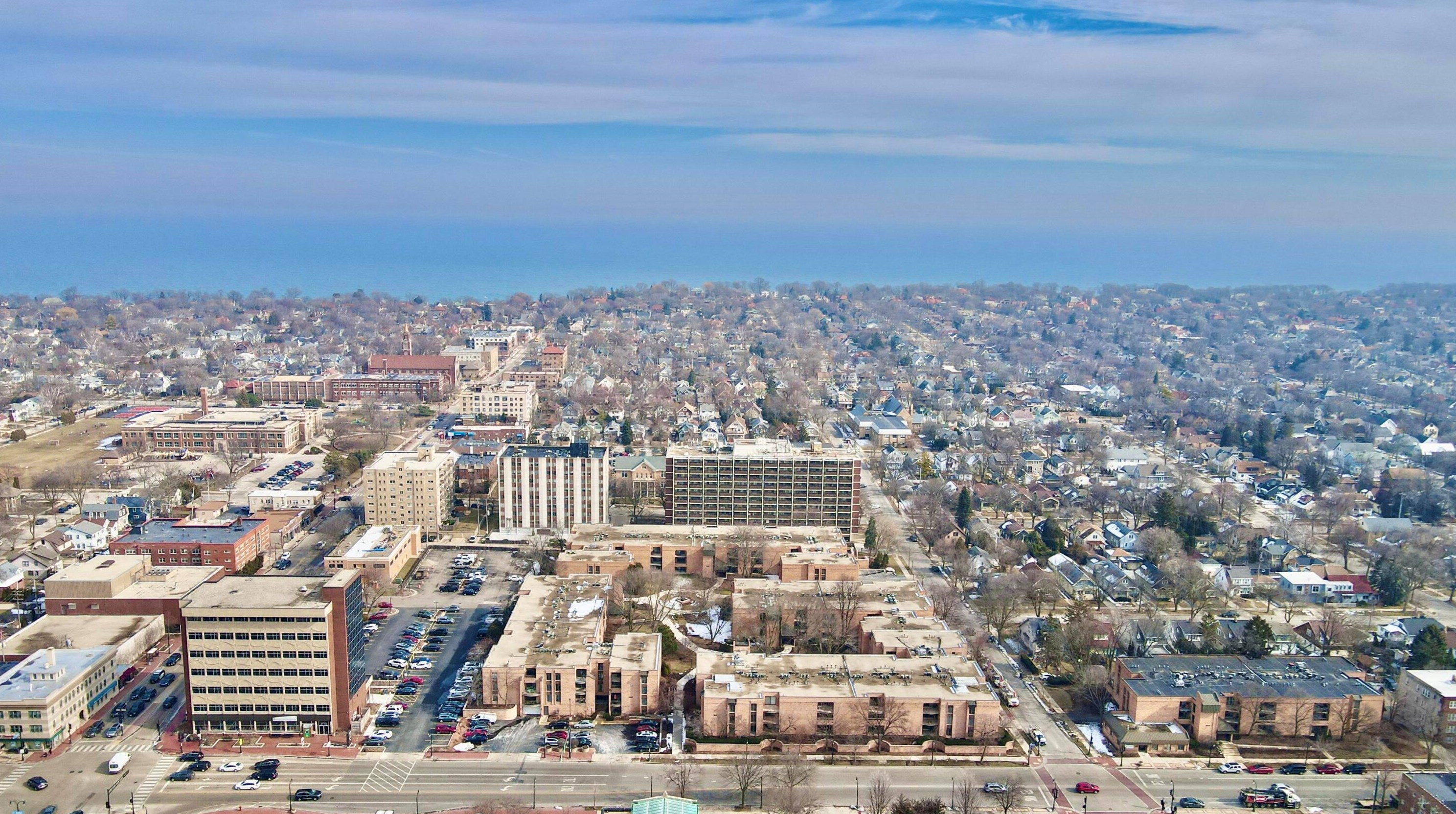 1818 Shorewood Blvd, Milwaukee WI 53211-2536 exterior