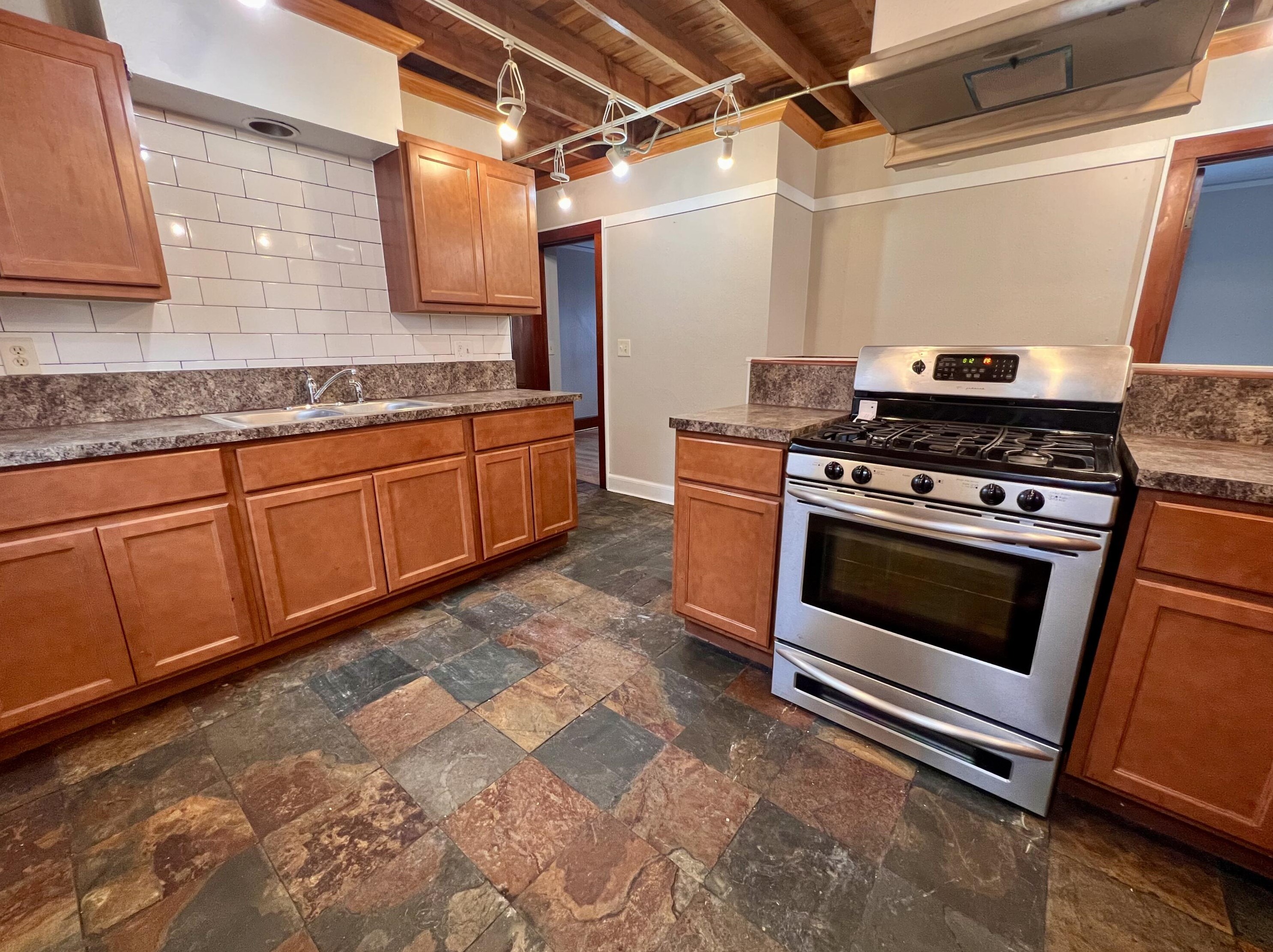 2548 57th St, Milwaukee WI  53210-2206 exterior