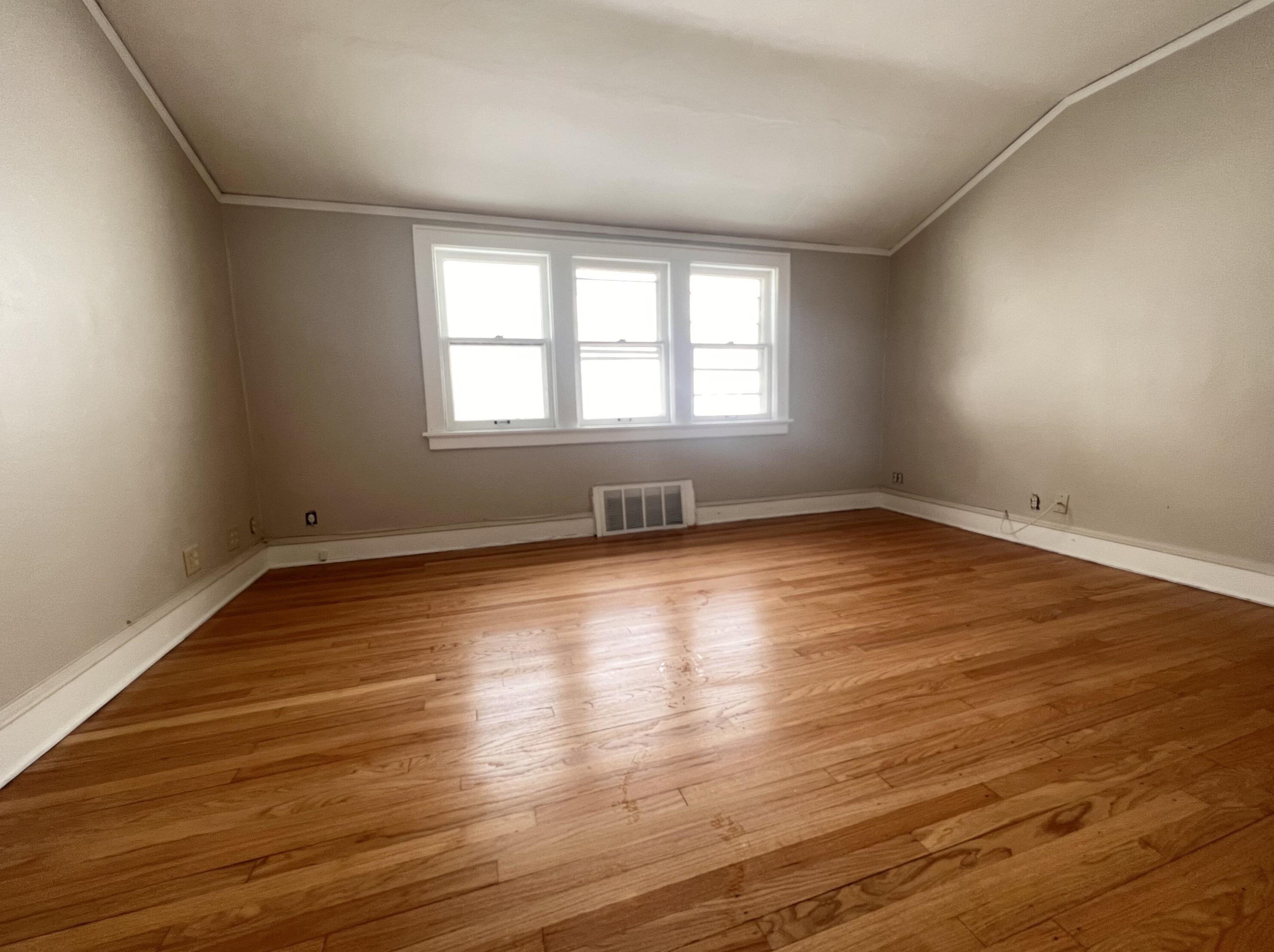 2548 57th St, Milwaukee WI  53210-2206 exterior