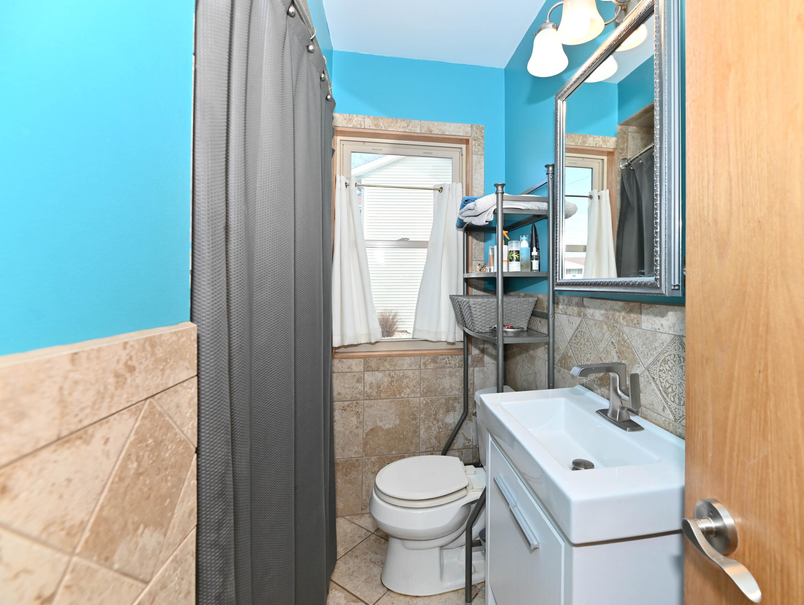 1211 Riv Dr, Watertown WI  53094-6528 exterior