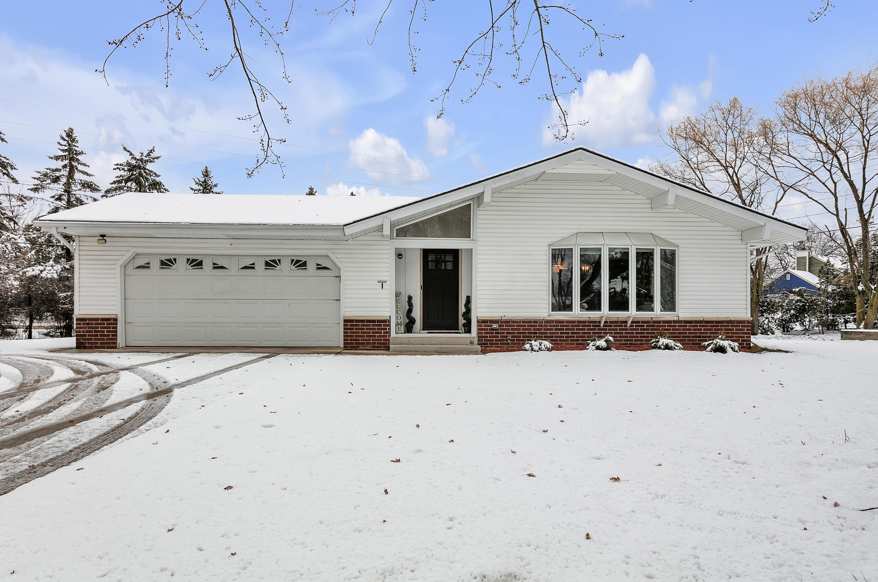 4780 Camfield Dr, Brookfield WI  53045-1331 exterior