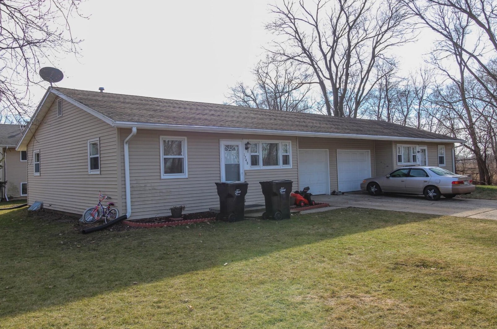 1746 Elaine Dr, Beloit WI  53511-2216 exterior
