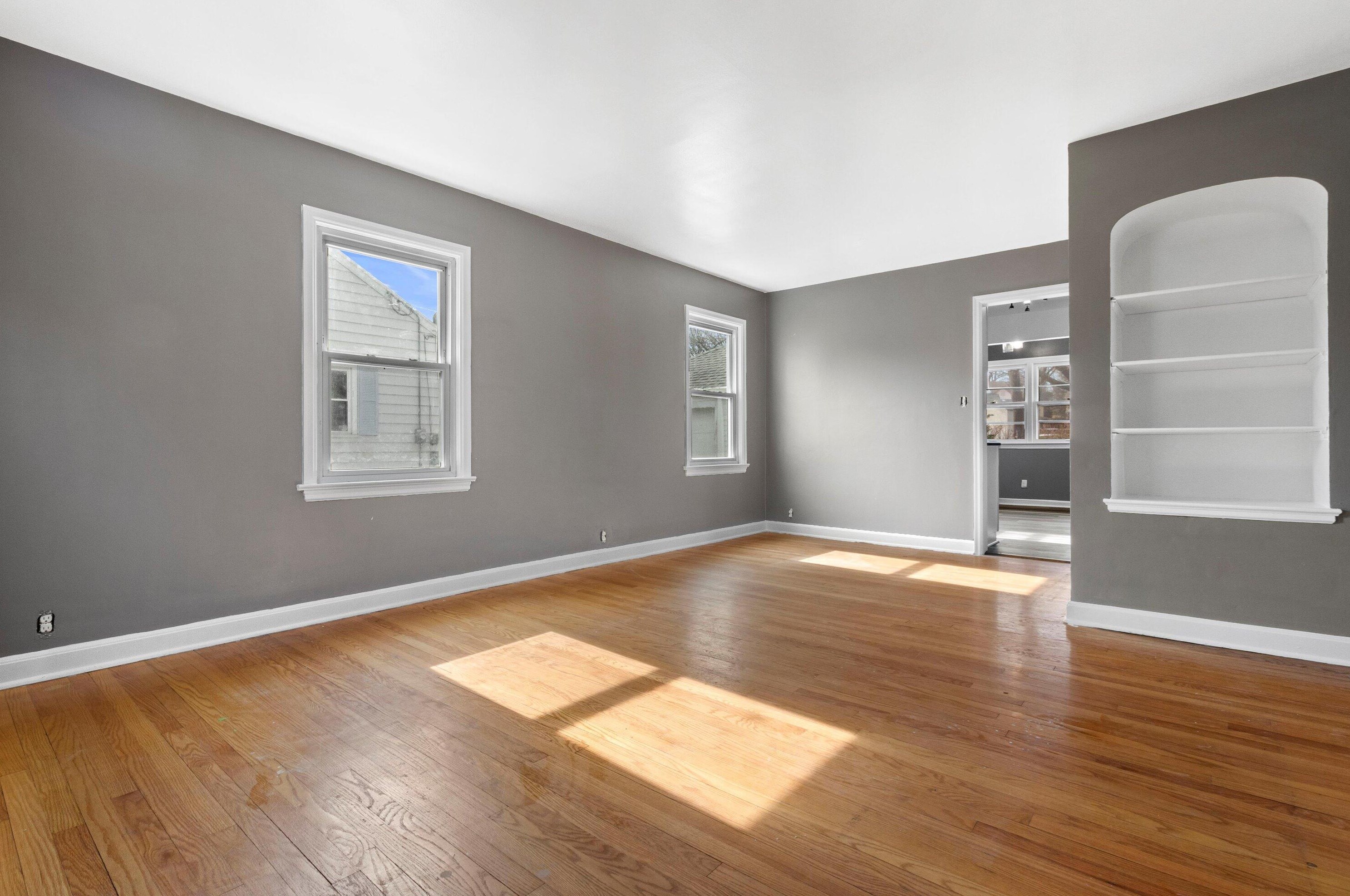 4921 74th St, Milwaukee WI  53218-3822 exterior