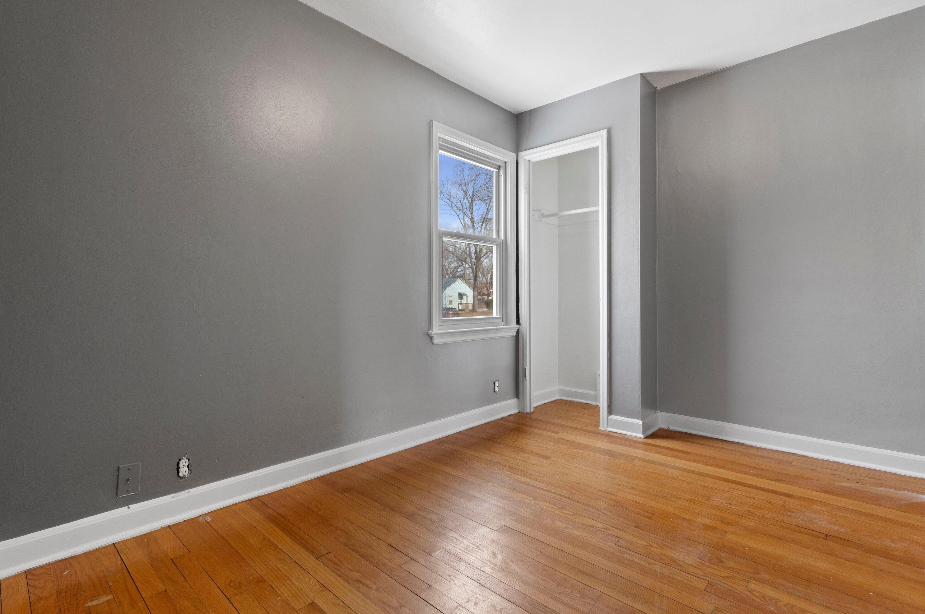 4921 74th St, Milwaukee WI  53218-3822 exterior