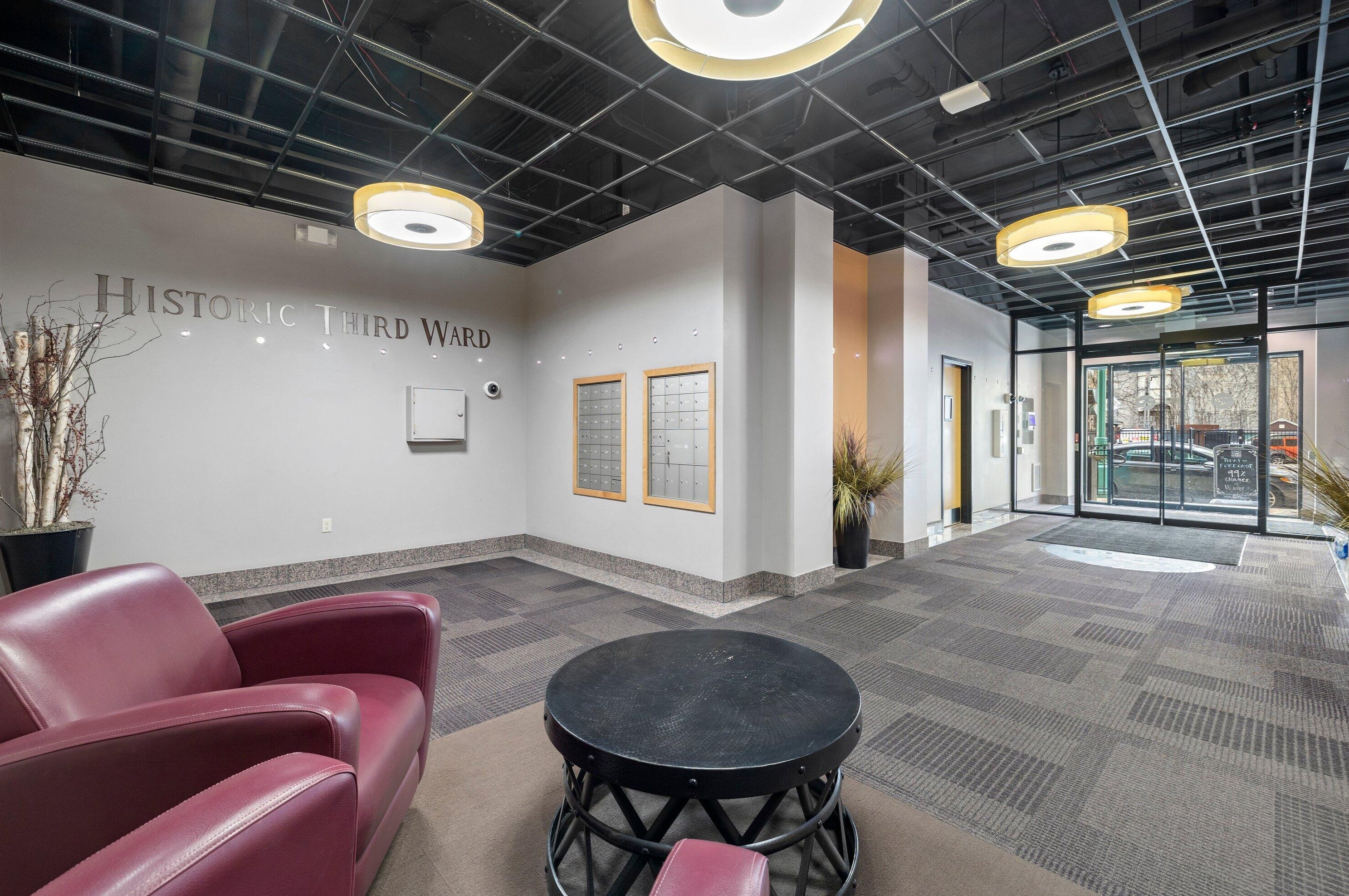 102 Water St, Milwaukee WI 53202-6054 exterior