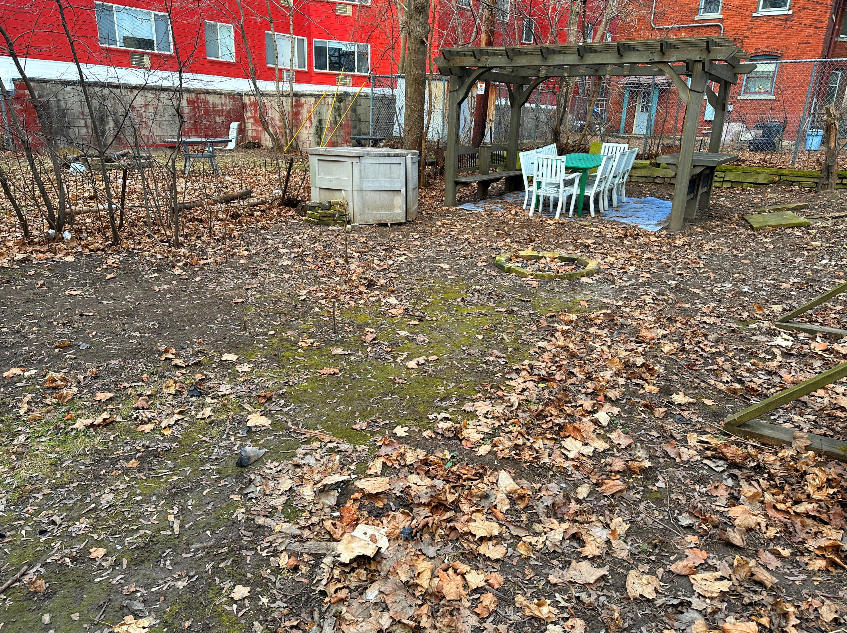 2530 Oakland Ave, Milwaukee WI  53211-3930 exterior