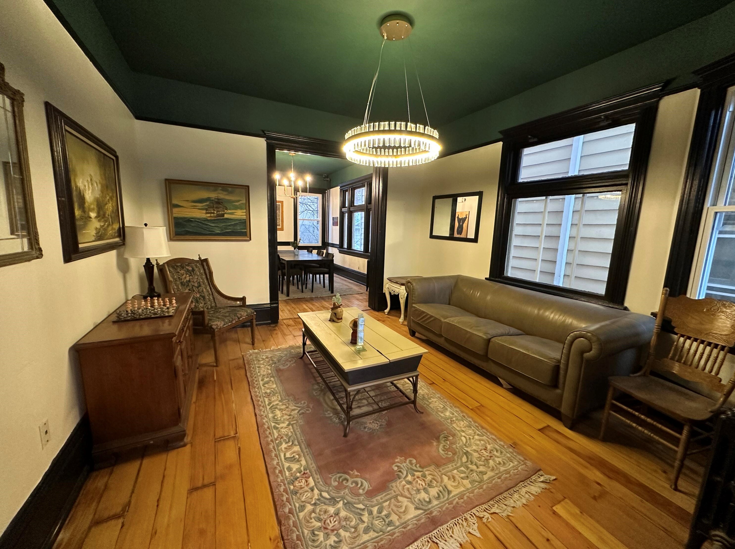 2530 Oakland Ave, Milwaukee WI  53211-3930 exterior