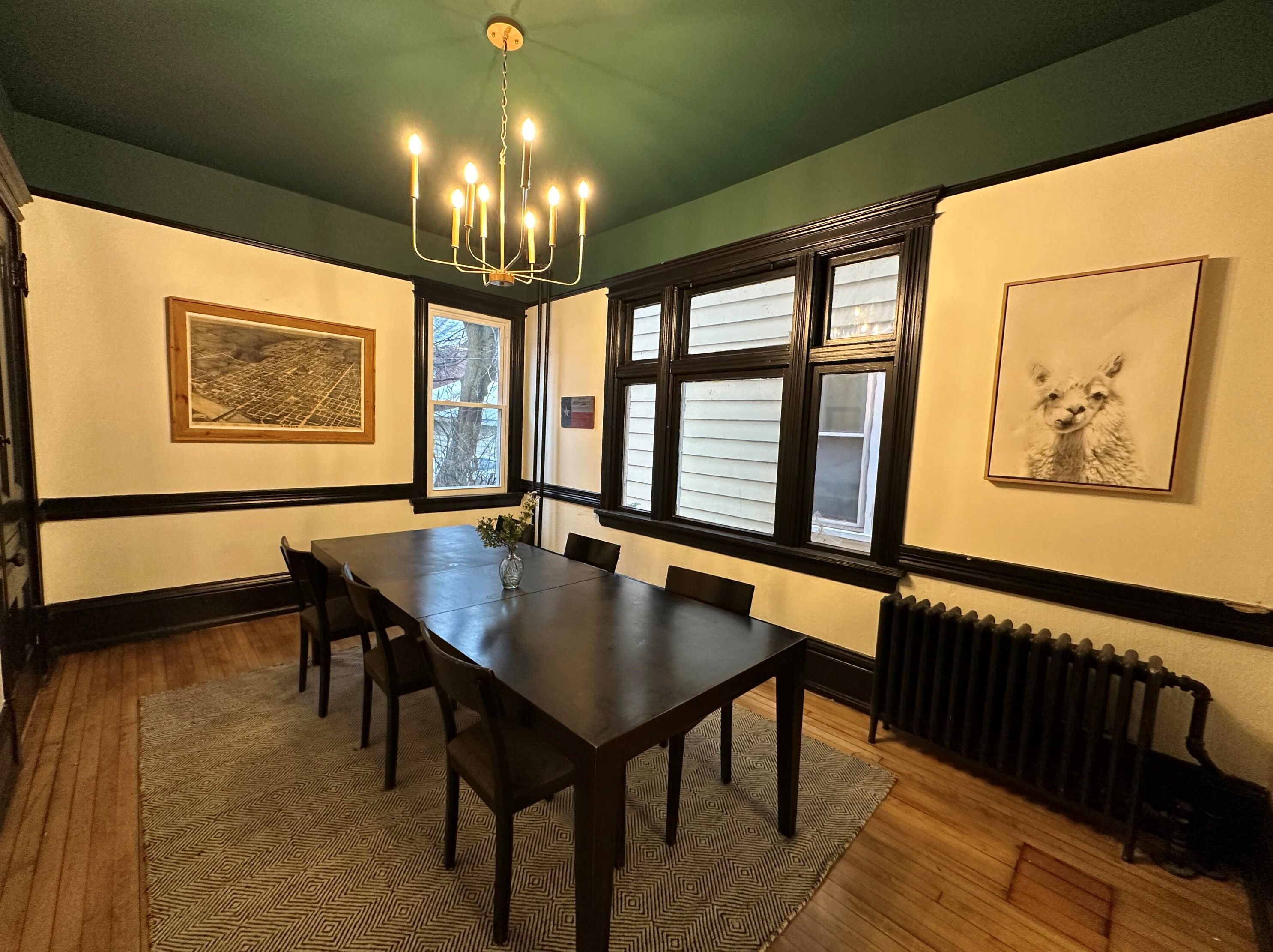 2530 Oakland Ave, Milwaukee WI  53211-3930 exterior