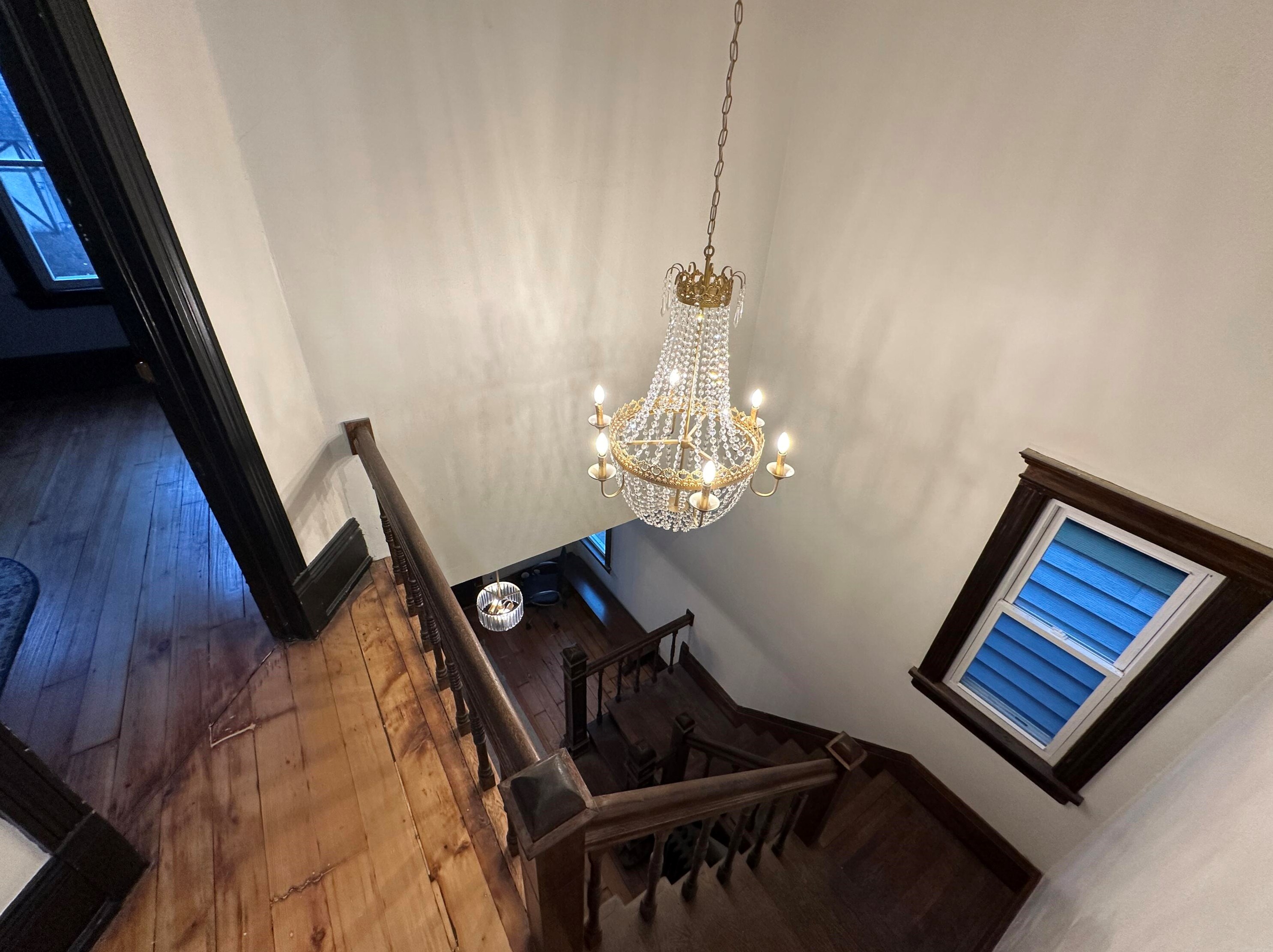 2530 Oakland Ave, Milwaukee WI  53211-3930 exterior